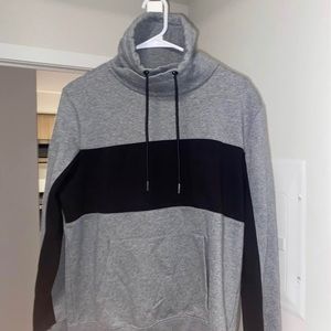 H&M men’s sweatshirt